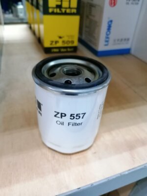 Фильтр масляный автомобильный на спецтехнику FILFILTER ZP 557