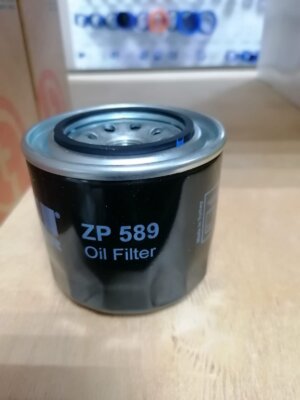 Фильтр масляный автомобильный на спецтехнику FILFILTER ZP 589