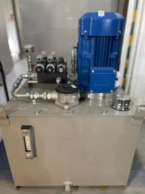 Станция гидравлическая СГЭ 3,0х1500-20х27-50 ( ВЕ-1х64-2х44 V-24)
